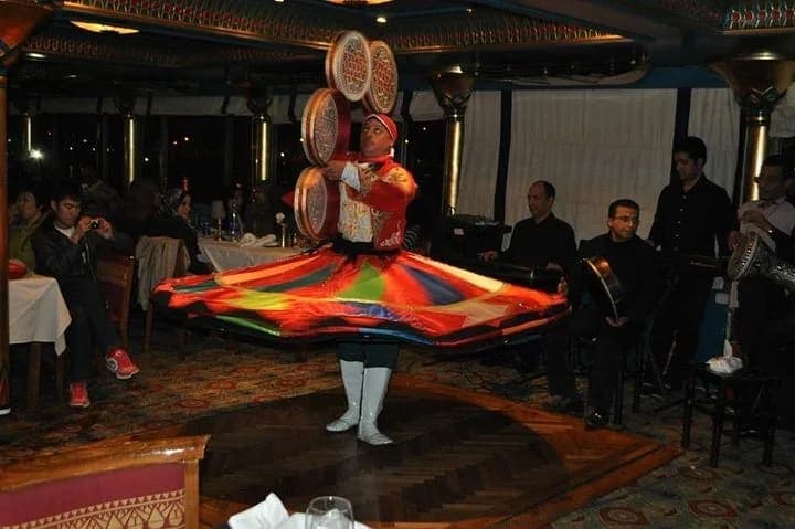 Croisière sur le Nil : Dîner, Danse et Lumières - View 1